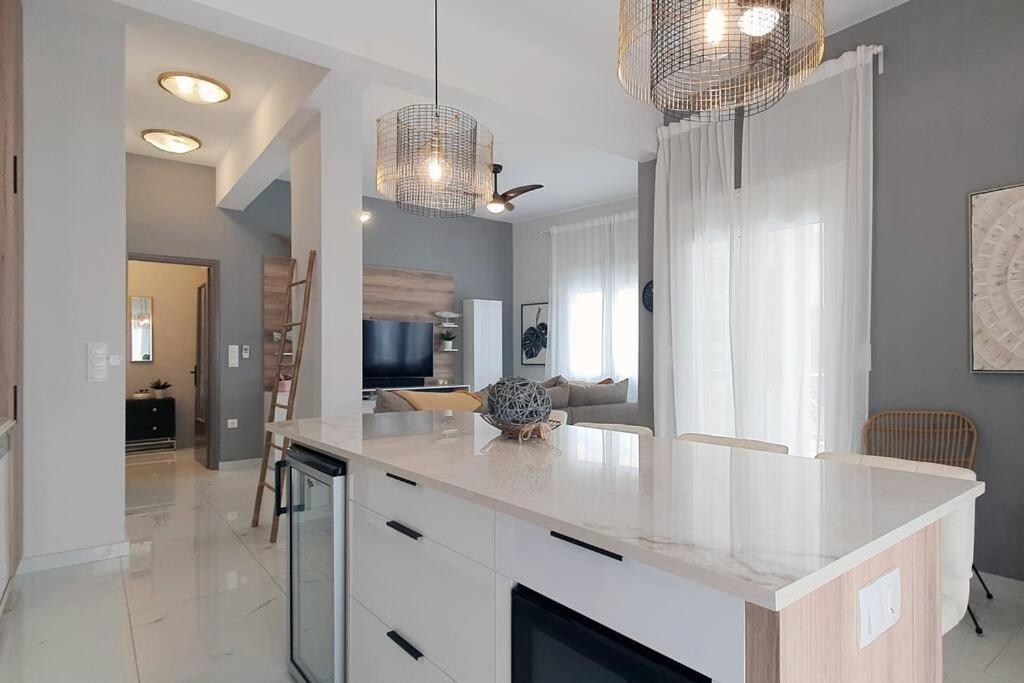 Hidden Gem On The Piraeus Coast Apartment Luaran gambar
