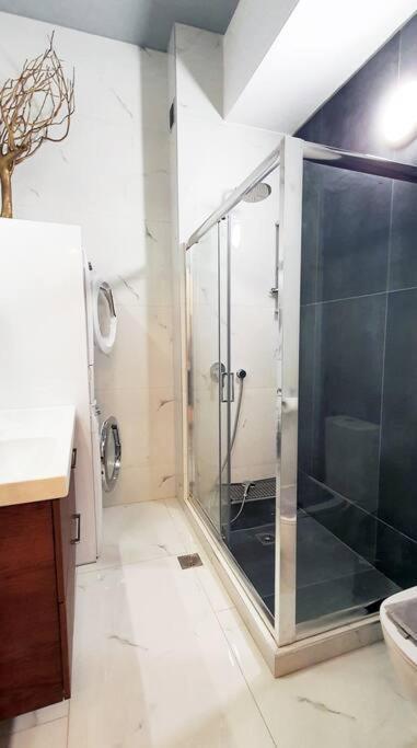 Hidden Gem On The Piraeus Coast Apartment Luaran gambar