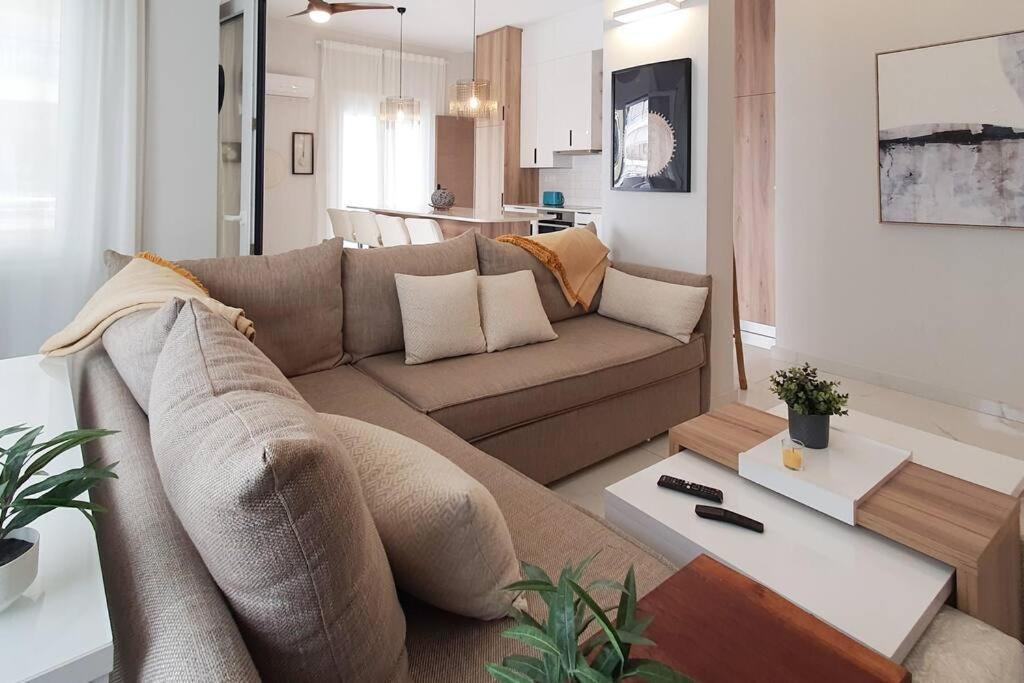 Hidden Gem On The Piraeus Coast Apartment Luaran gambar