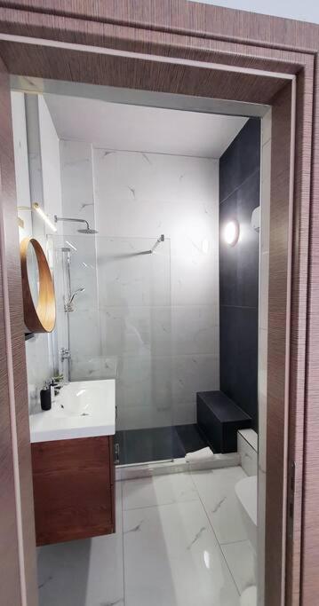 Hidden Gem On The Piraeus Coast Apartment Luaran gambar